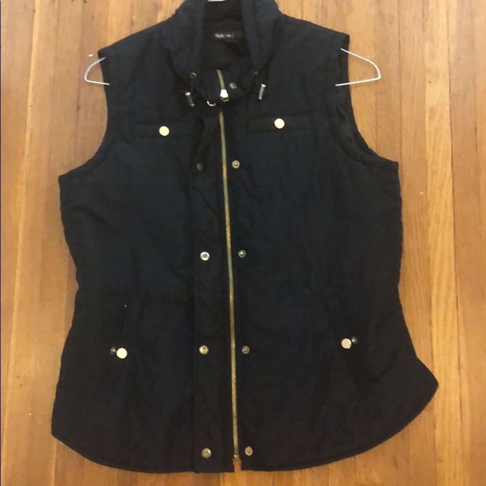 Black puffy vest